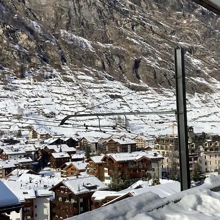 With Terrace & Matterhorn View شقة *