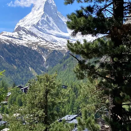 アパート With Terrace & Matterhorn View *