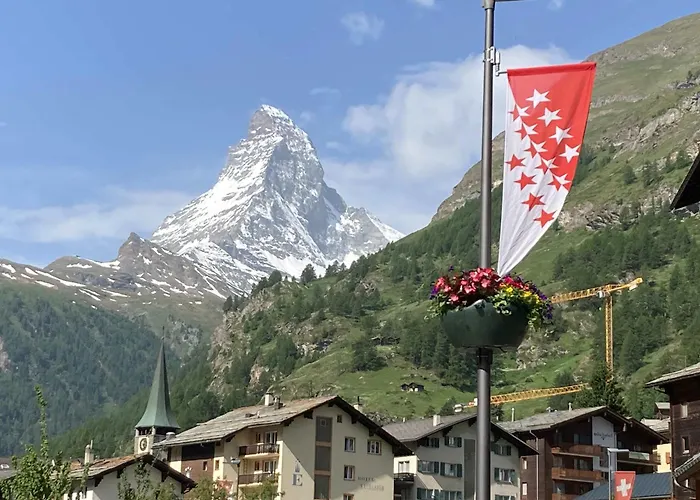 With Terrace & Matterhorn View Apartament *
